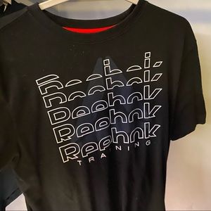 MEN REEBOK T SHIRT